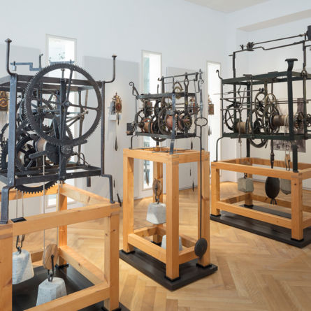 Öffentliche Führung im Uhrenmuseum Winterthur vom 31.01.27 – «Die Räderuhr und der Beruf des Uhrmachers», Turmuhren und eiserne Konsolenuhren in der Dauerausstellung des Uhrenmuseums Winterthur