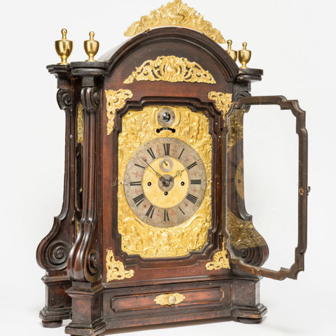 Museum am Mittag: Altarförmige Stockuhr aus Zug (Gastspiel)