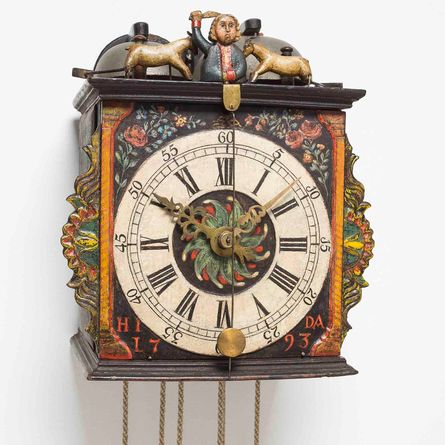 Berner Holzräderuhr mit Figurenautomaten, Bernbiet, 1793. Uhrenmuseum Winterthur, Sammlungsausstellung Konrad Kellenberger.