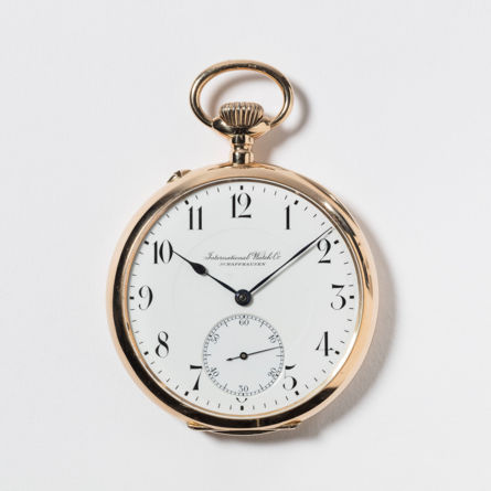 Öffentliche Führung im Uhrenmuseum Winterthur – Museum am Mittag vom 19.12.25 – «Taschenuhren aus Grossvaters Zeit». Gold-Taschenuhr, Schaffhausen, um 1913. Sign.: International Watch C° No 624134 Werk 557840. Sammlung Konrad Kellenberger, Geschenk aus Privatbesitz, 2019.