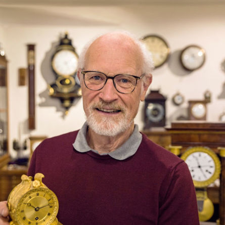 Öffentliche Führung im Uhrenmuseum Winterthur – Museum am Mittag vom 19.06.26 – «Werkstattgespräch mit dem Uhrmacher Albert Kägi». Blick in die Uhrensammlung Konrad Kellenberger.