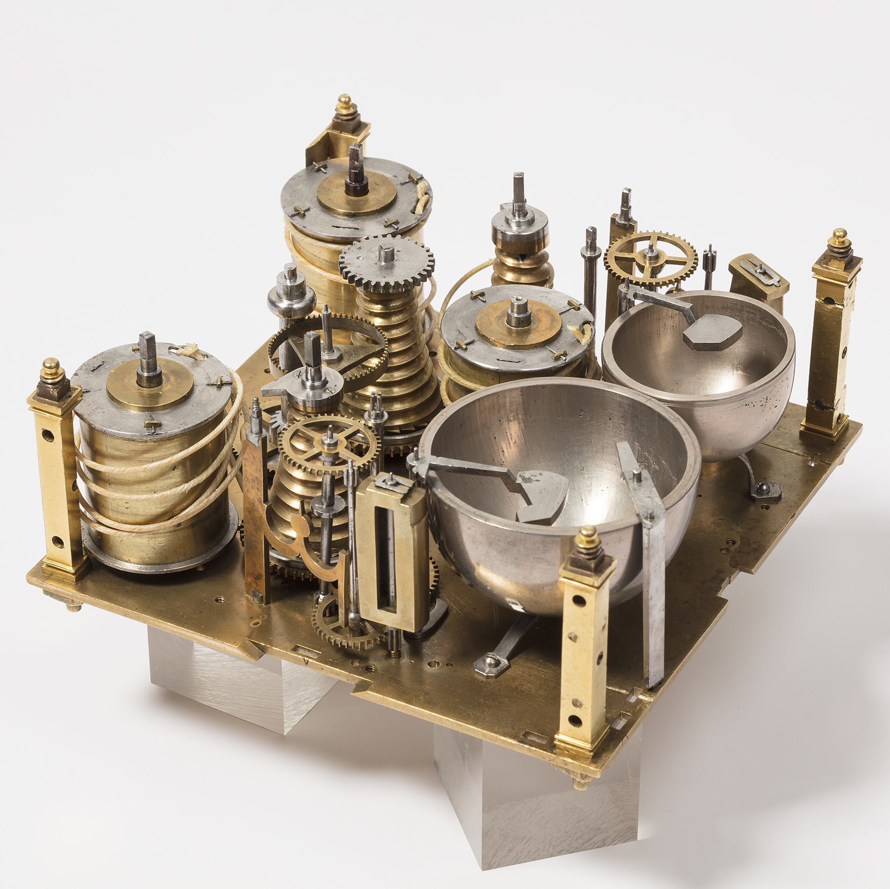 Museum am Mittag: Astronomische Prunkuhr in Form einer Monstranz