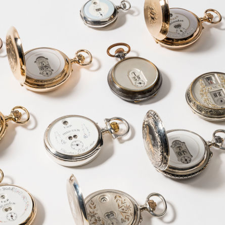 Gastspiel Uhrenmuseum Winterthur: «Die Anfänge der Digitaluhr – Zwölf Sprungziffernuhren aus der Sammlung Alex Kuhn»; Leihgabe: Sammlung Alex Kuhn